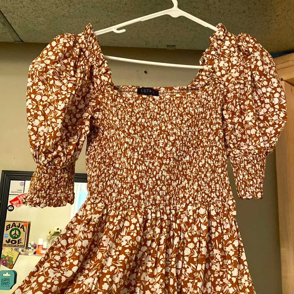 Super cute short detailed dress